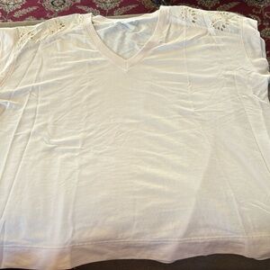 JANE & DELANCEY Cotton blend V-Neck ivory Top Size 1X (TD)